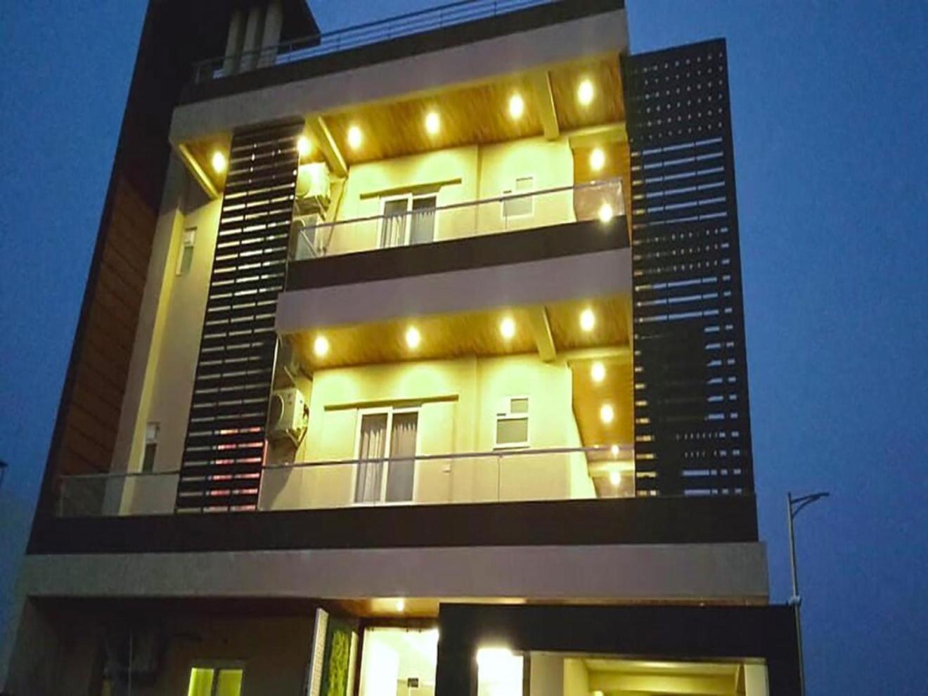 Avasa Hotel 3*